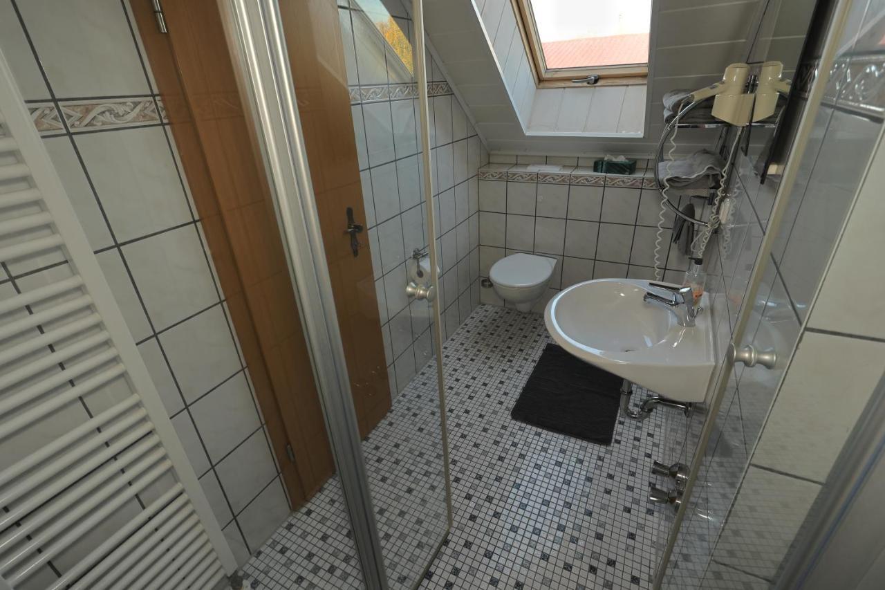 Pension Zum Paradies Harthausen  Bagian luar foto