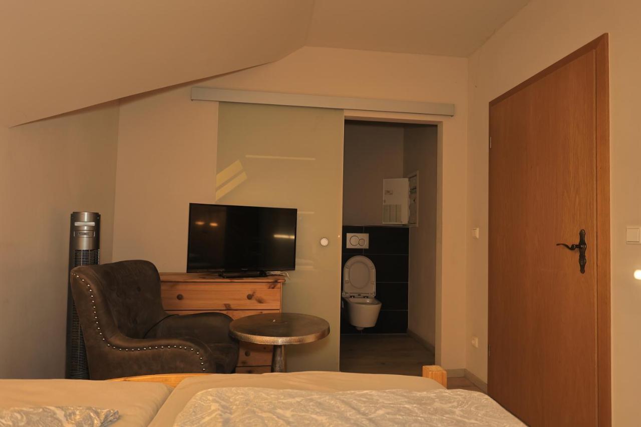 Pension Zum Paradies Harthausen  Bagian luar foto