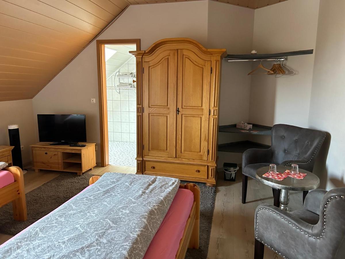 Pension Zum Paradies Harthausen  Bagian luar foto